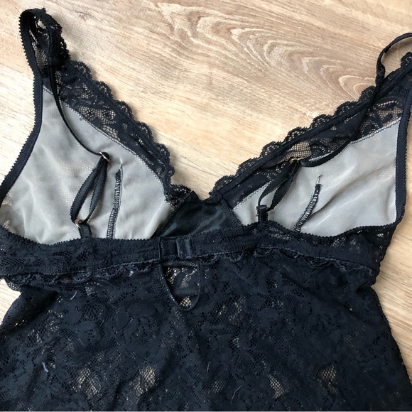 Victoria Secret - Picture 5 of 5